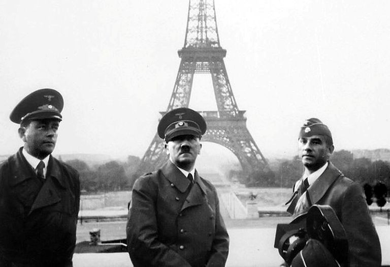 [Hitler in Paris]